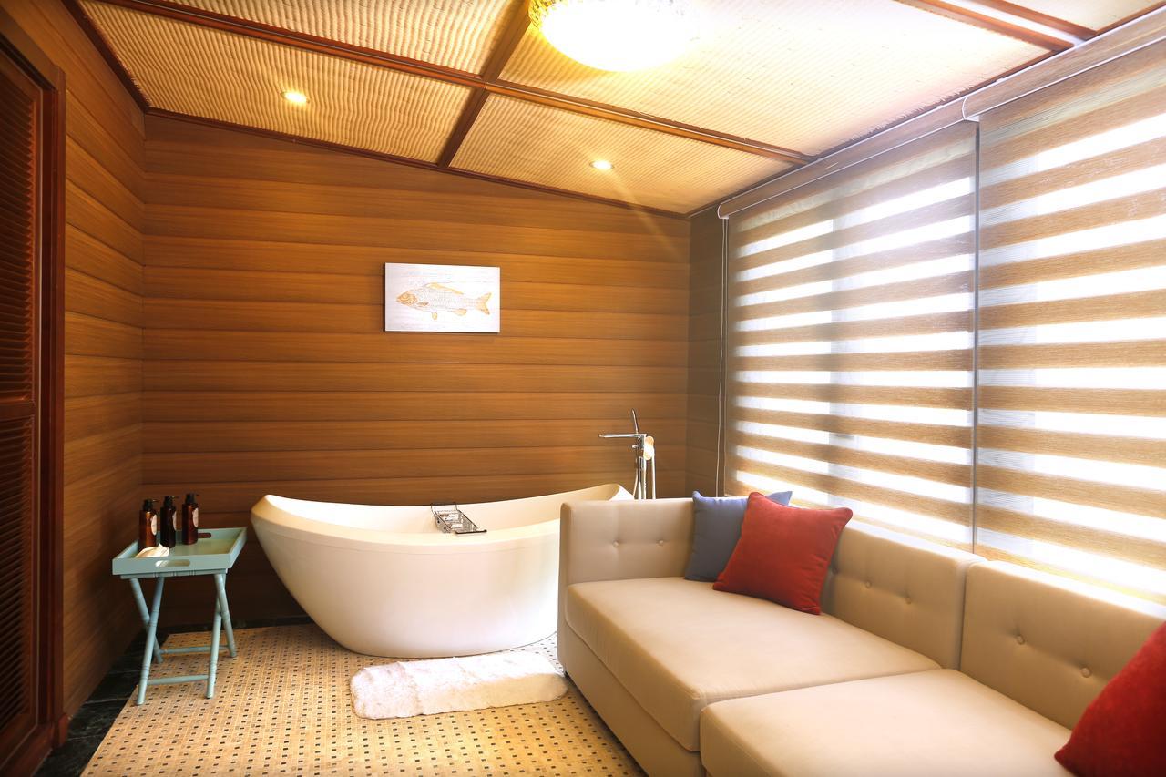 Shell Villa Apartel Resort Koror Buitenkant foto